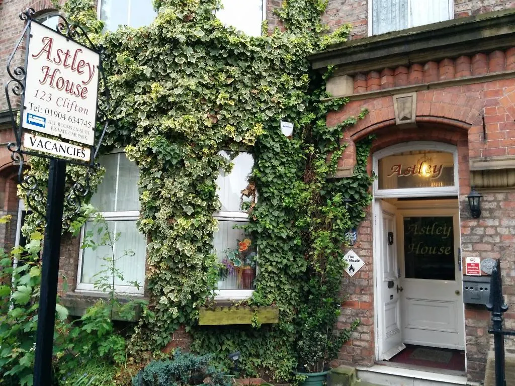 Hostel Astley House York